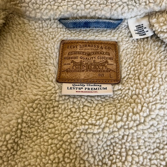 LEVI’S Original Sherpa Trucker Jacket - Picture 6 of 10